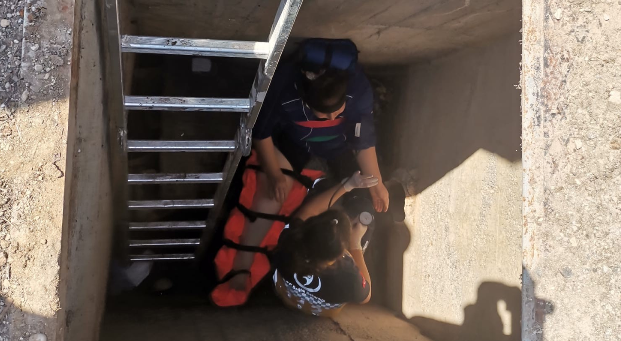 4 metrelik çukura düştü! AFAD ekipleri tarafından kurtarıldı